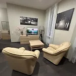 Omuligs Dzivoklitis Centra 아파트 리가
