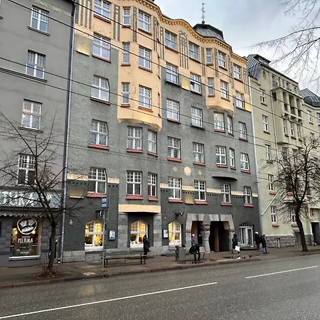 아파트 Omuligs Dzivoklitis Centra *